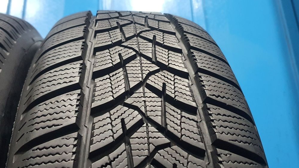 225/65 R17 Sprzedam opony zimowe Dunlop ! Rok 2024