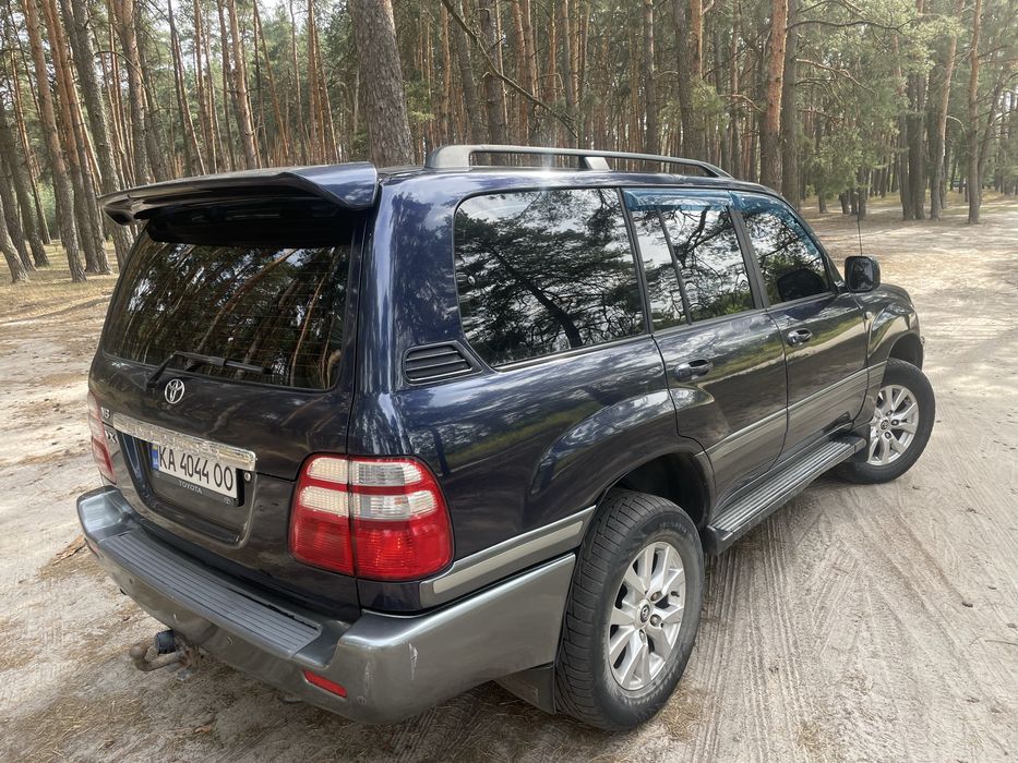 Toyota Land Cruiser 100