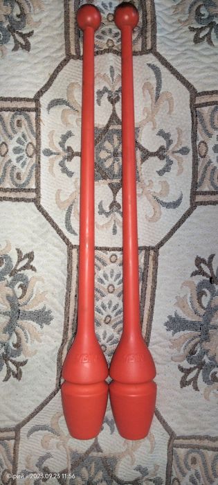 Булавы гимнастические