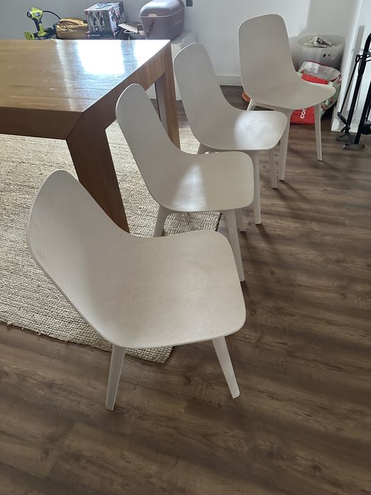 4 cadeiras robustas beje Odger ikea como novas
