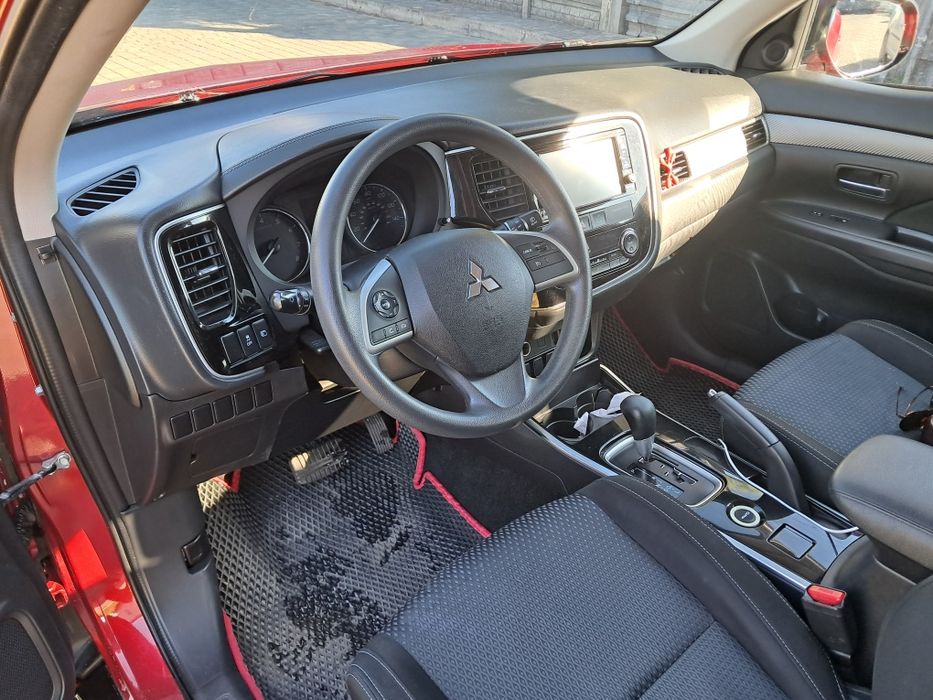 Міцубісі аутлендер,продаж авто