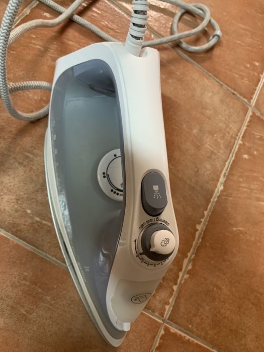 Dou Ferro de engomar braun