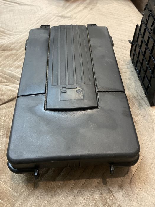 Кришка батареї акумуляторної VAG 1K0915443А