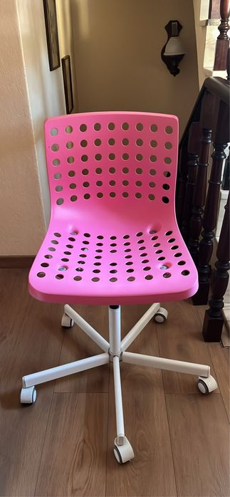 cadeira rosa ikea