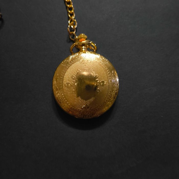 Relógio de Bolso Dourado