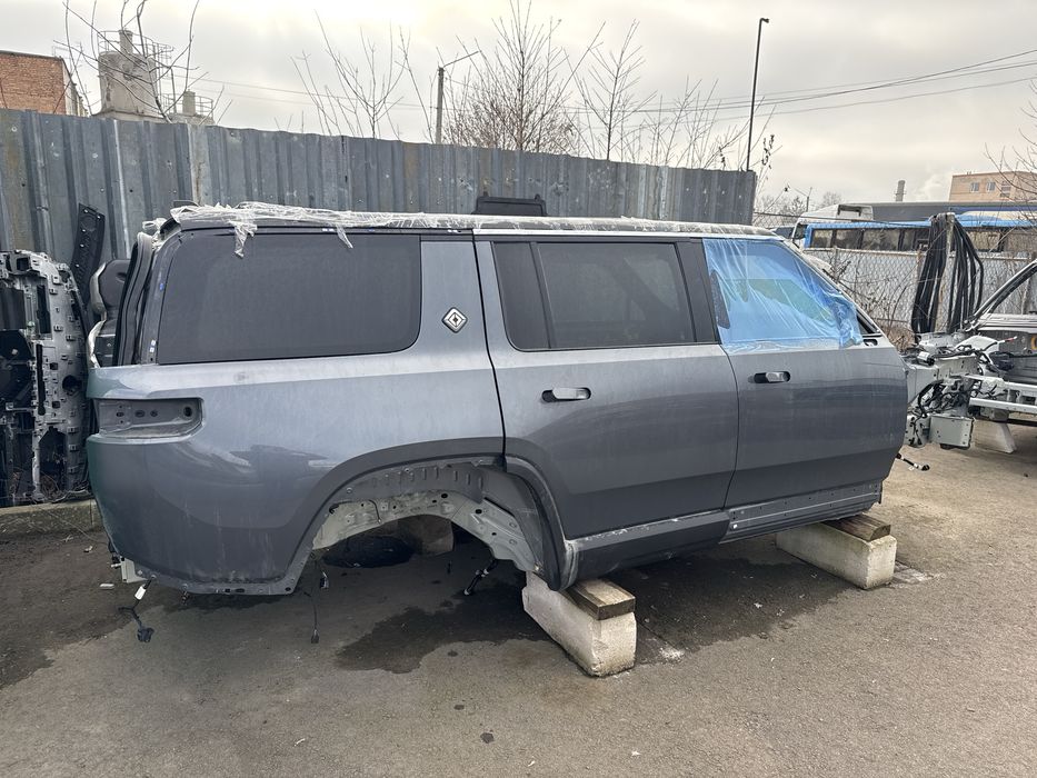 Rivian Шрот Розборка Розбірка  Rivian на запчастини