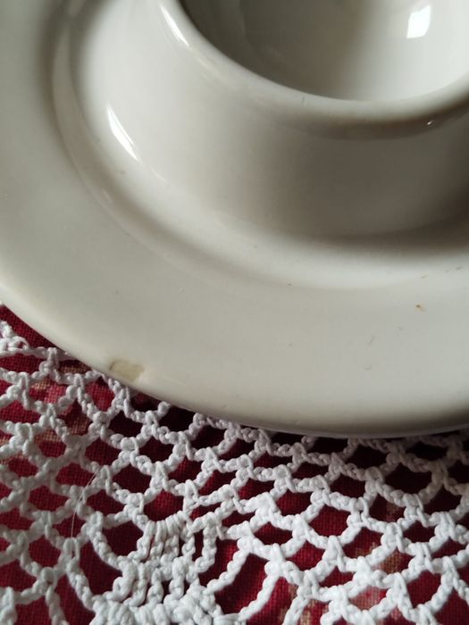 Zastaw porcelitu z czasów PRL spodeczki i pilmisek