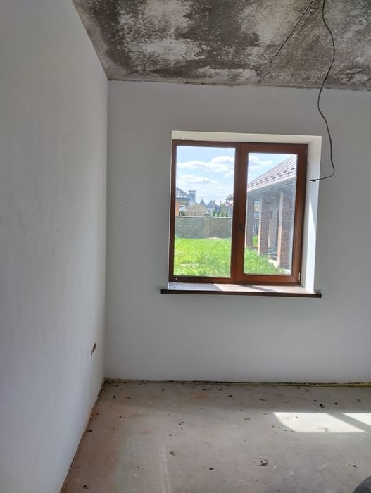 Продаж будинку в с. Новостав