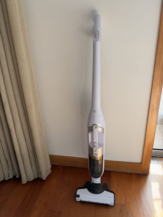 Aspirador de cano marca Bosch