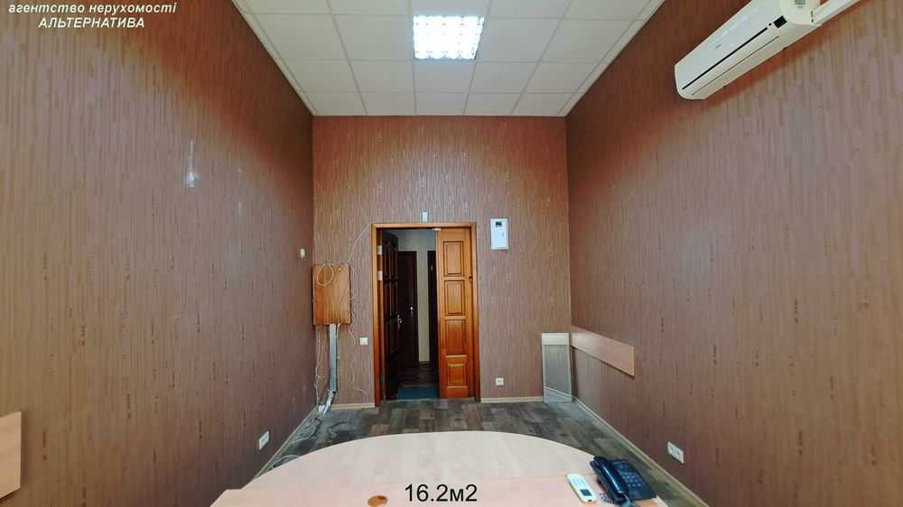 Офіси самий ЦЕНТР 16 та 18м2 Хрещатик р-н Бейкері, Київстар. 2й поверх