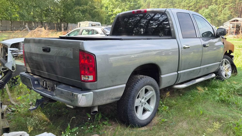 DODGE RAM 5.7 4x4 2004