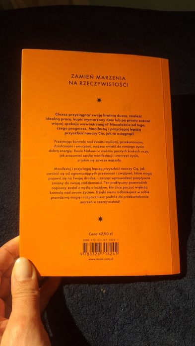 Manifestuj Roxie Nafousi