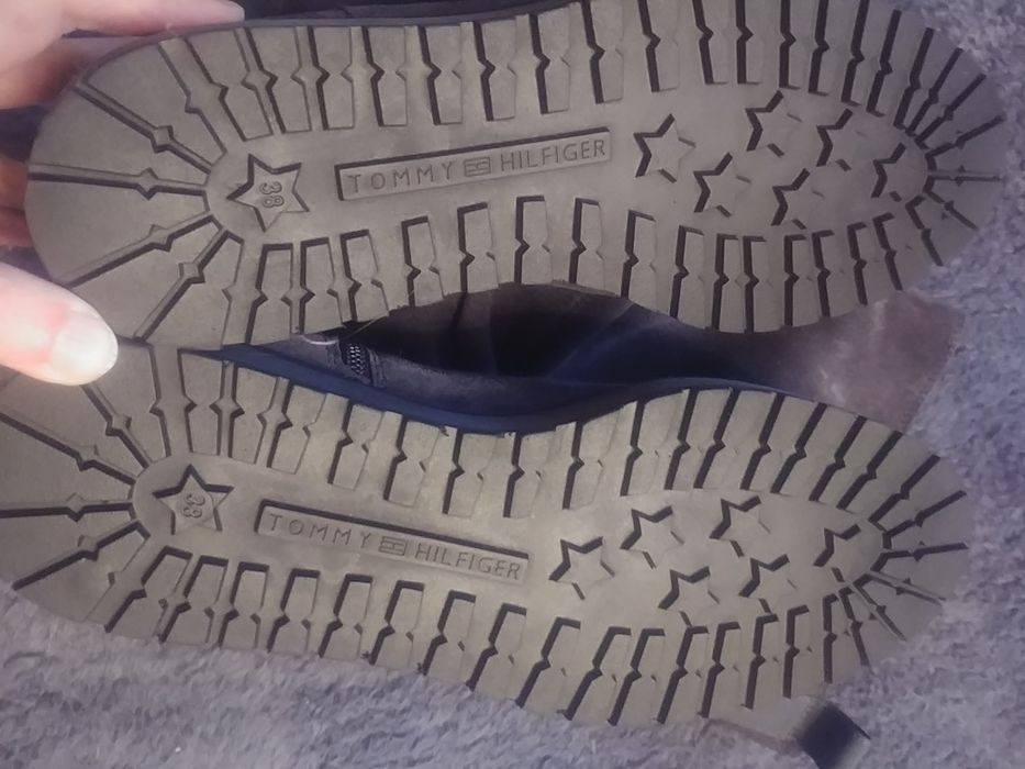 Kozaki Tommy Hilfiger roz 38. Skóra zamsz.