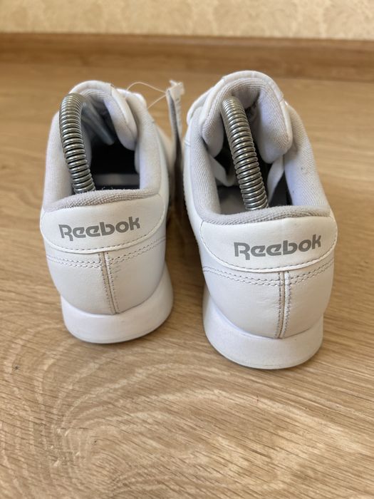 Жіночі кросівки reebok classic