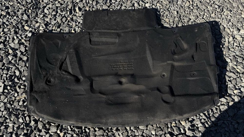 Шумоізоляція Капота БМВ Е39 Шумка капота бмв е39 шумка Шрот BUMER
