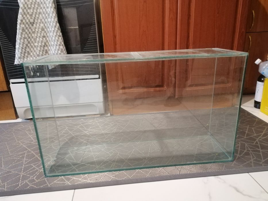 Продам акваріум 60л