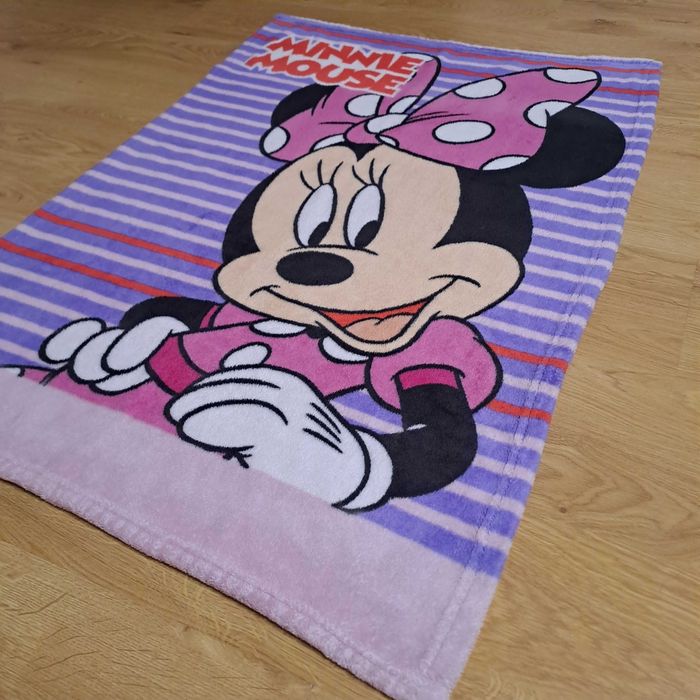 Kocyk dziecięcy Minnie Mouse z mikrofibry 72 x 115 cm
