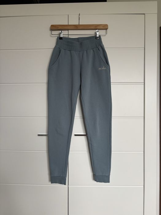 Jasnoniebieskie mięciutkie dresy Misha 32/34