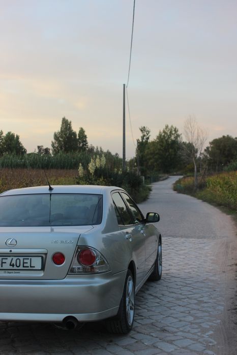 Lexus IS 200 - 110 mil km
