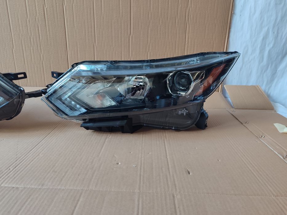 Фари фара на Nissan Rogue Sport Ніссан Рог спорт 2019 2020 2021 2022  210$