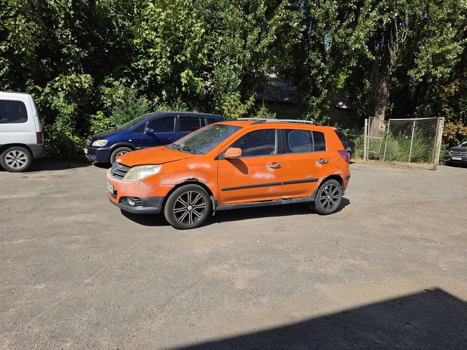Geely MK Cross 2012