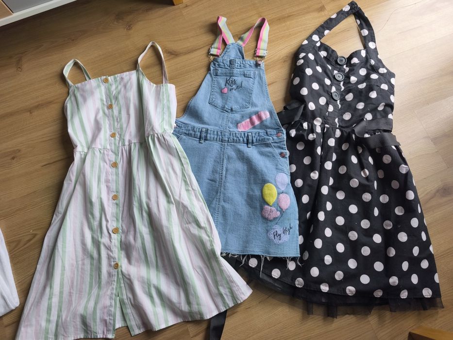 Sprzedam sukienki dla dziewczynki