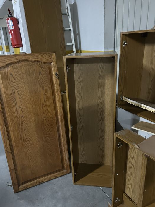 Cozinha usada em carvalho