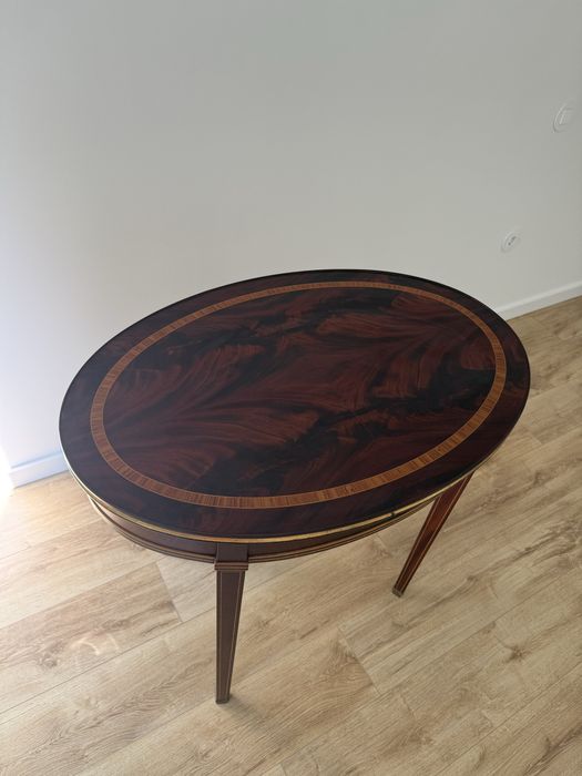 Mesa de entrada de madeira