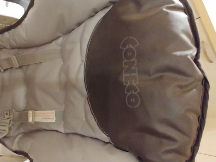 Krzesełko do karmienia CONECO BRAZZI C08