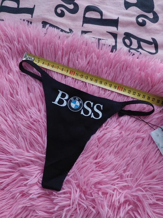 Czarne stringi z logo bmw boss