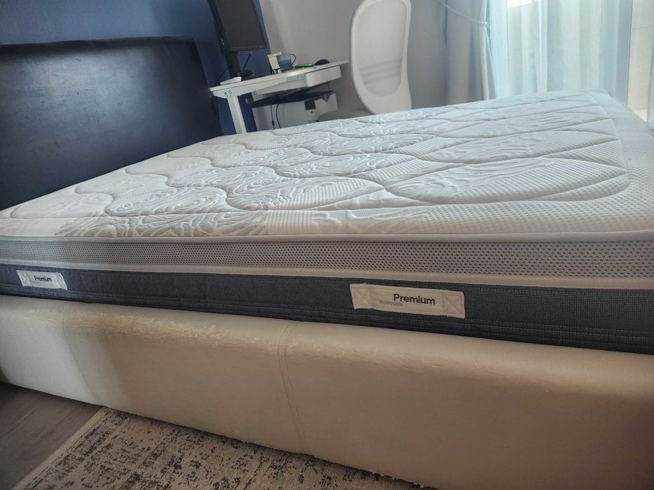 Cama com colchão e estrado incluídos – Bom estado