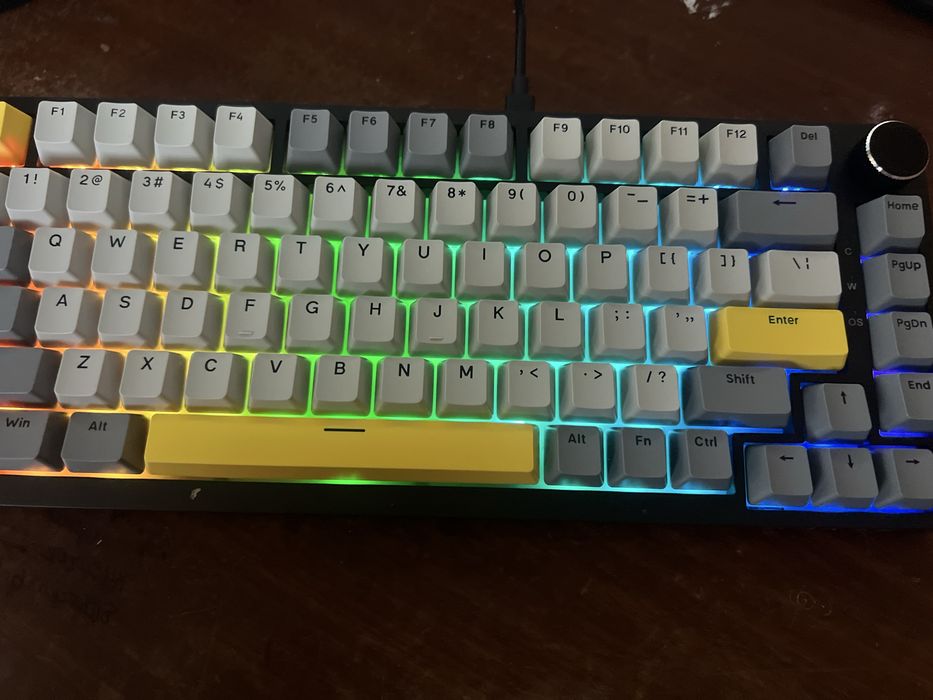 Продам Монітор+ клавіатура