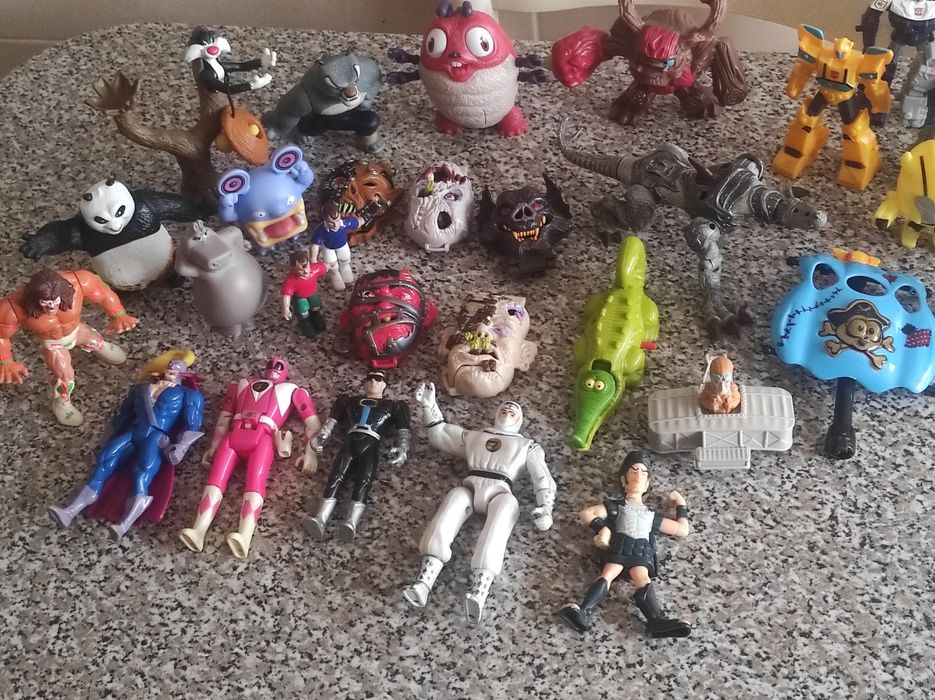 Lote de Bonecos de Miniaturas