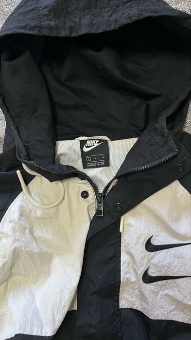 Вітровка nike swoosh