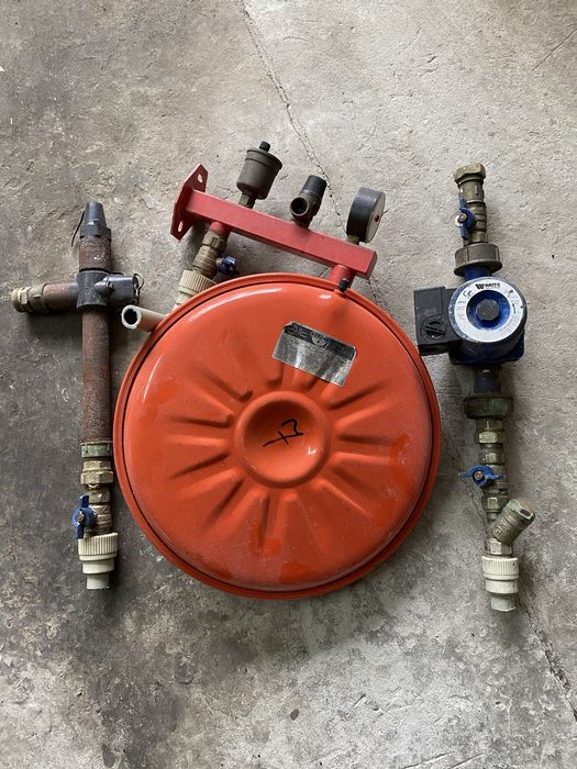 Бак розширювальний , насос рецеркуляційний та тен