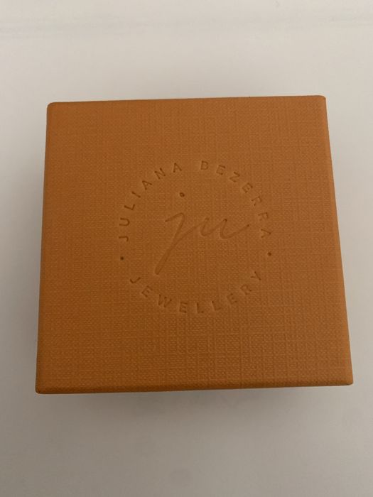 Brincos Juliana Bezerra novos