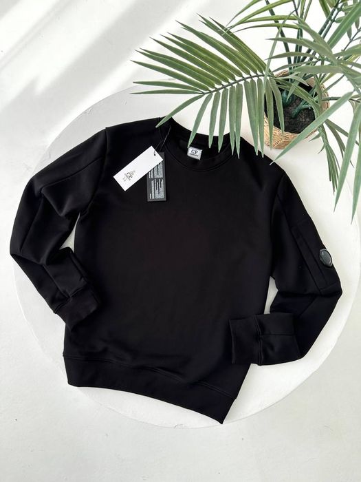 Світшот CP company розміри S,M,L,XL

Размер: S,M,L,XL