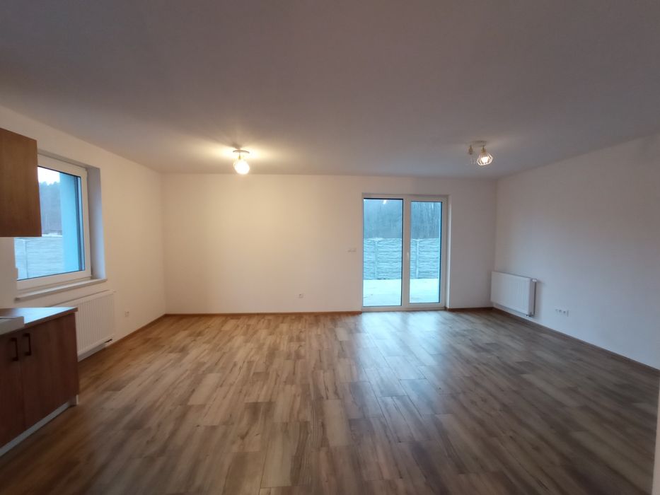 Do wynajęcia dom jednorodzinny dwulokalowy , dotyczy jednego lokalu.