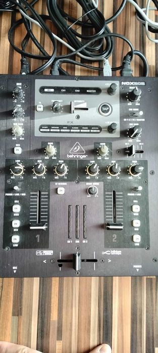 Konsola DJ Behringer 202+ 2xNumark NDX 400