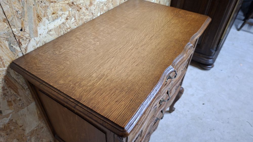 Komoda ludwikowska z szufladami