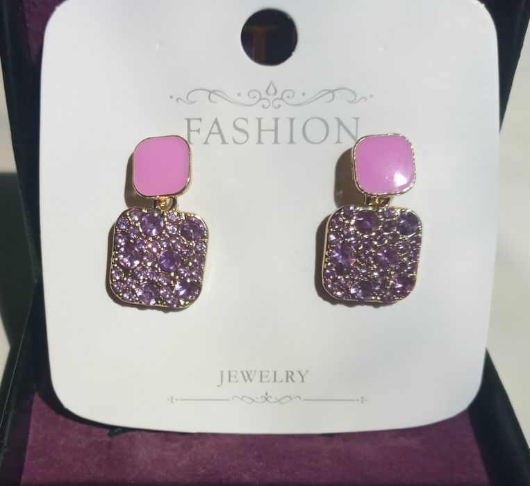 Серьги - гвоздики. Сережки. Женские украшения. Бижутерия.