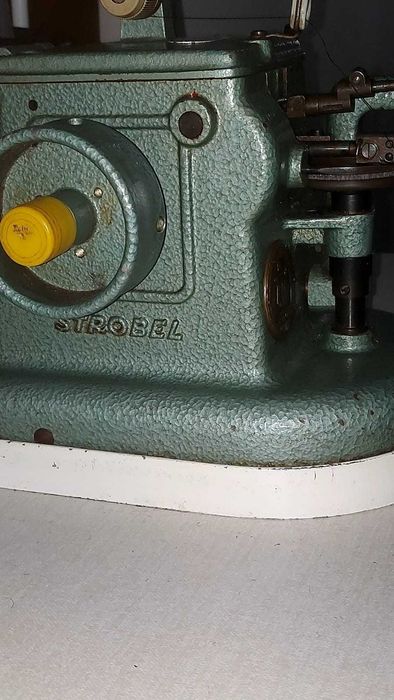 Maquina de costura para  calçado marca  Strobel