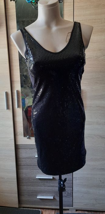 Платье чёрное блестящее