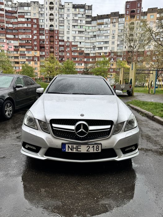 Продам Mercedes - Benz E200 W212