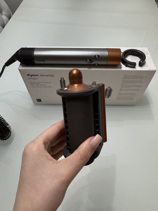 Dyson Airwrap Origin + Etui.