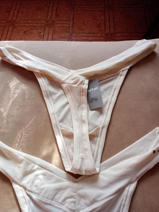 Трусики -стринги