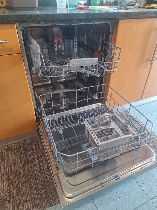 Maquina da lavar loiça Hotpoint Ariston Inox inverter Excelente estado