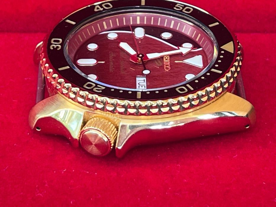 Seiko Brian May Limited Edition 5 Sports SRPH80K1