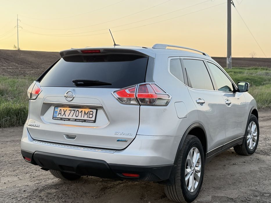 Nissan Rogue 2014 2.5 SV AWD газ/бензин