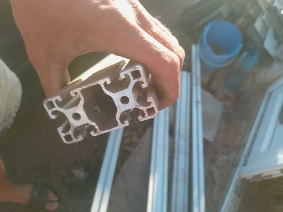 Profile aluminiowe Bosch item
